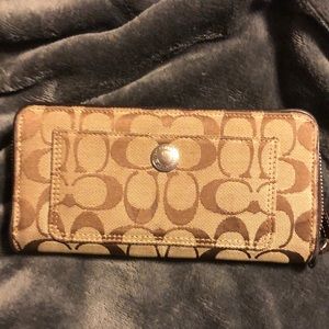 Coach wallet tan used